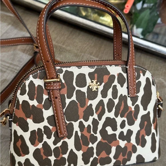 Tory Burch Emerson dome crossbody bag NWOT - Picture 8 of 17